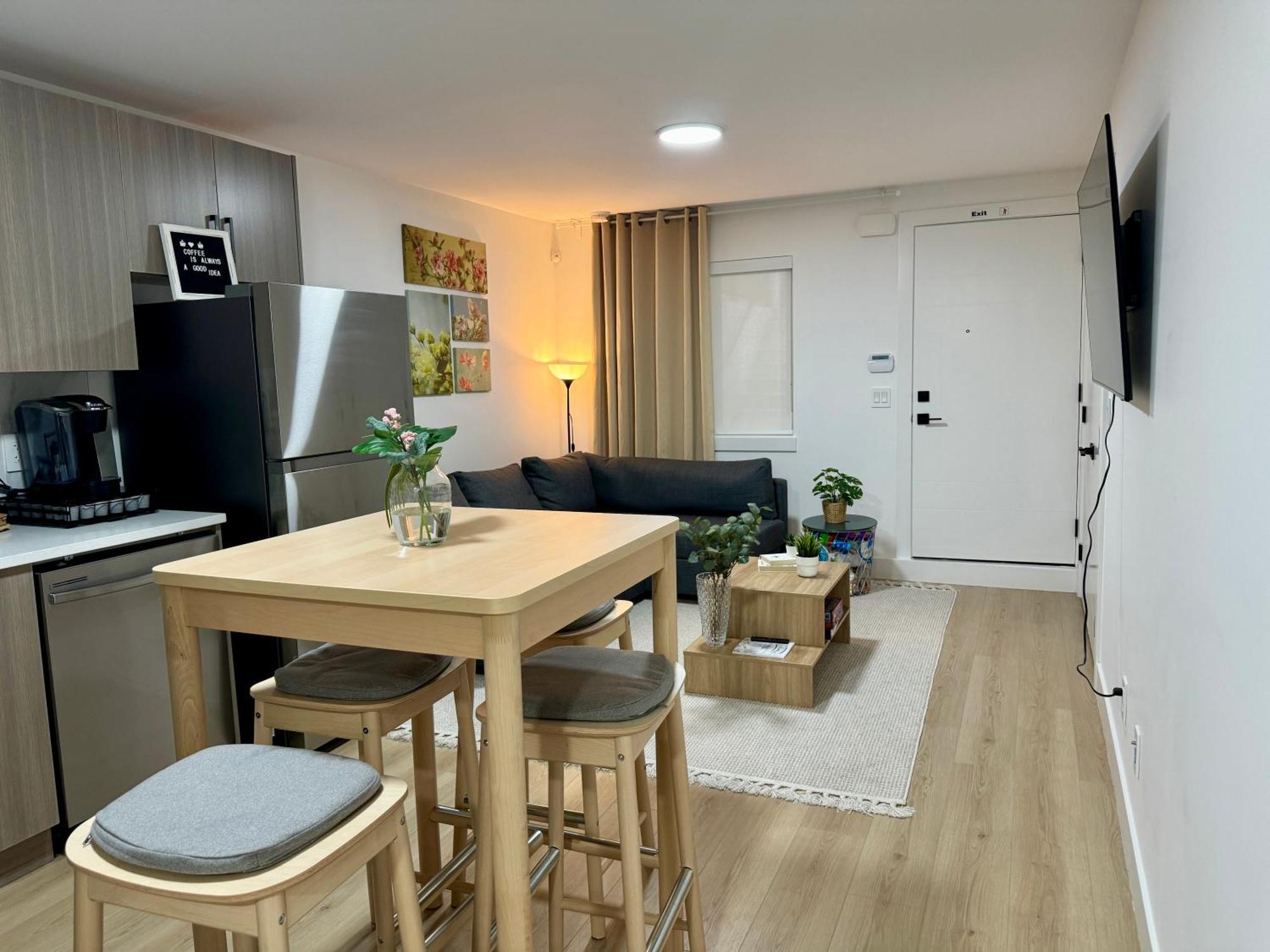 The Sunset Haven- Cozy 2Br Basement Suite Near White Rock 素里 外观 照片