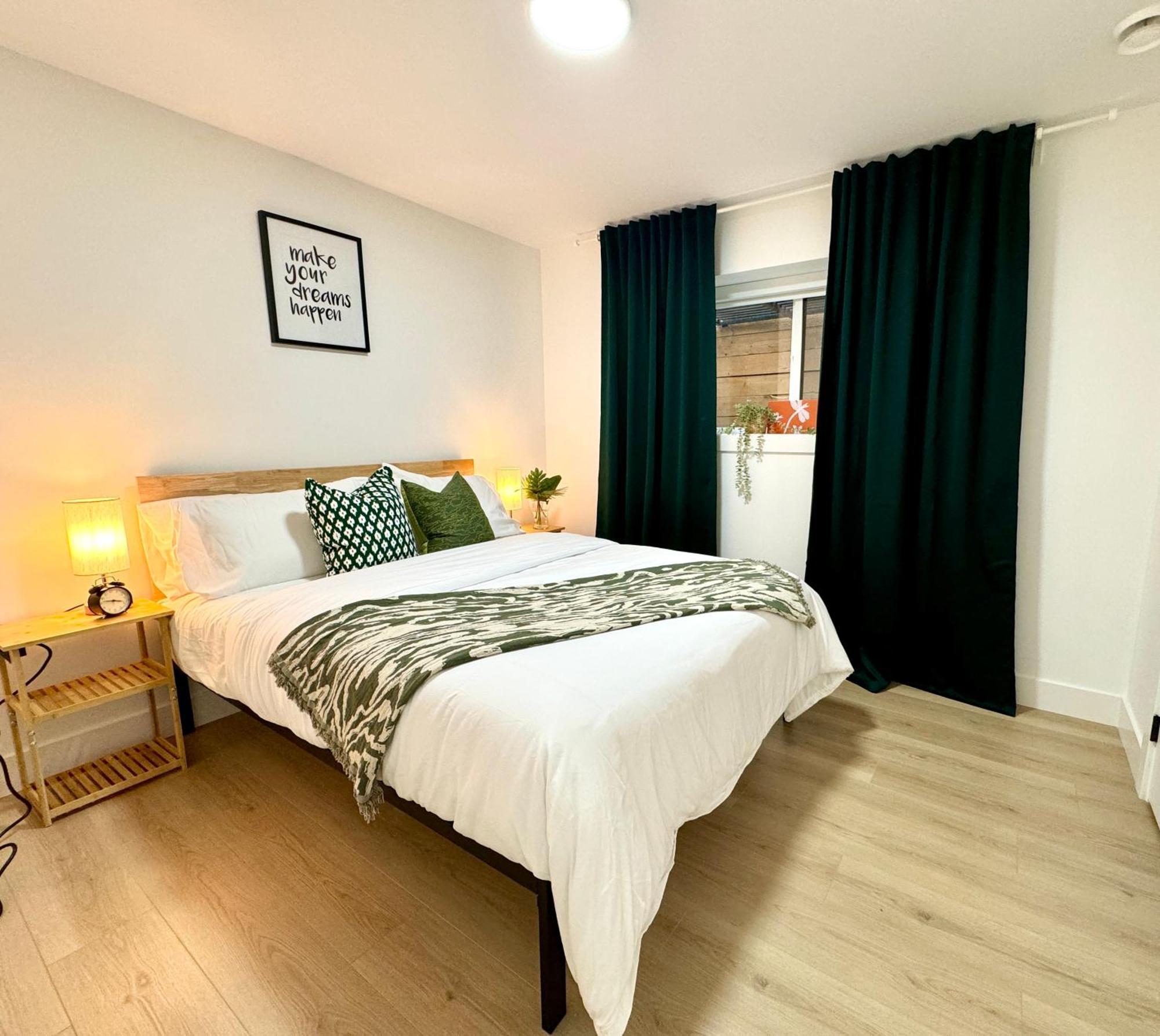 The Sunset Haven- Cozy 2Br Basement Suite Near White Rock 素里 外观 照片